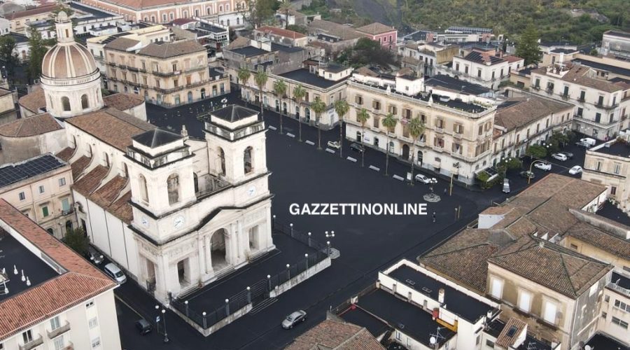 Giarre, duro attacco di Francesco Cardillo: “il sindaco conferma, nessuna ditta per la rimozione della cenere”!