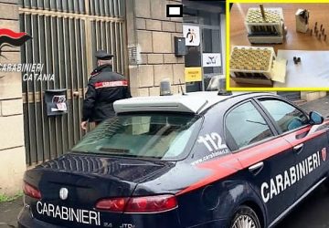 Catania, durante la lite col cognato gli mostra una cartuccia: "questa &egrave; per te"