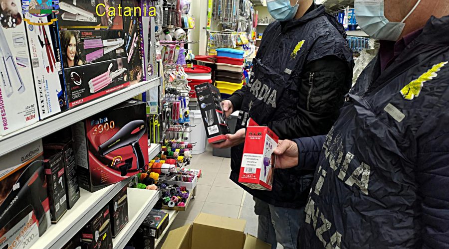 Articoli contraffatti o non a norma: controlli della GdF a Catania, Aci Catena, Linguaglossa, Paternò e Misterbianco. 8 Denunce