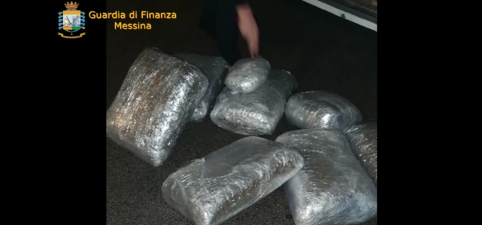 Beccati con 35 kg di marijuana: in manette due catanesi