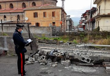 Randazzo, ubriaco si schianta contro il muretto della Circumetnea: denunciato
