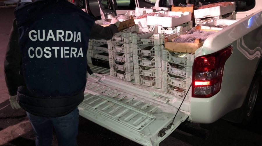 Controlli alla filiera pesca mercati ittici di Acitrezza e Acireale