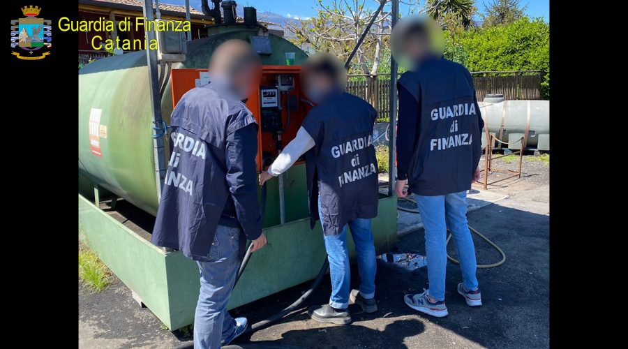 Frodi nel settore petrolifero: sequestrati due depositi clandestini a Catania e Giarre. 18 denunciati
