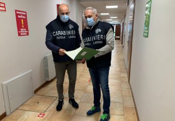 Insegnanti di scuola paritaria costrette a restituire lo stipendio: indagate due donne per estorsione VIDEO