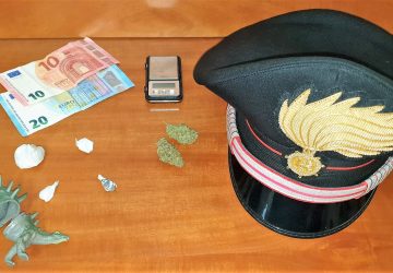 Acireale, nascondeva la droga nel giocattolo del figlio: arrestato