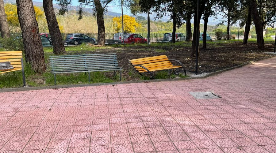 Giarre, atti vandalici e bivacchi nella Bambinopoli di piazza Immacolata