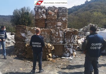 Castiglione,  bomba ecologica nelle Gole dell'Alcantara. Operazione della Guardia costiera VIDEO
