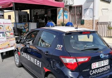 Alimenti in cattivo stato di conservazione: denunciato il titolare di un chiosco a Catania