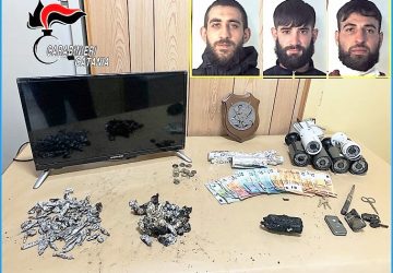 Catania, scoperto fortino della droga: tre pusher arrestati