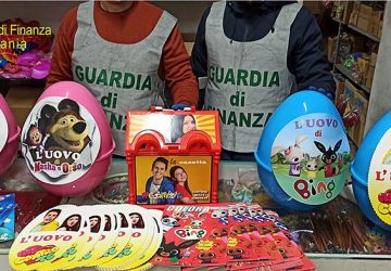 Sequestrati oltre 2.000 articoli contraffatti, tra cui le imitazioni del &ldquo;Pasqualone&rdquo;: denunciato un commerciante