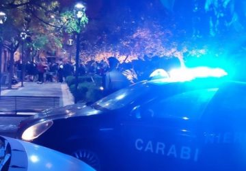 Catania, disciolto un assembramento di giovani in piazza Sciuti