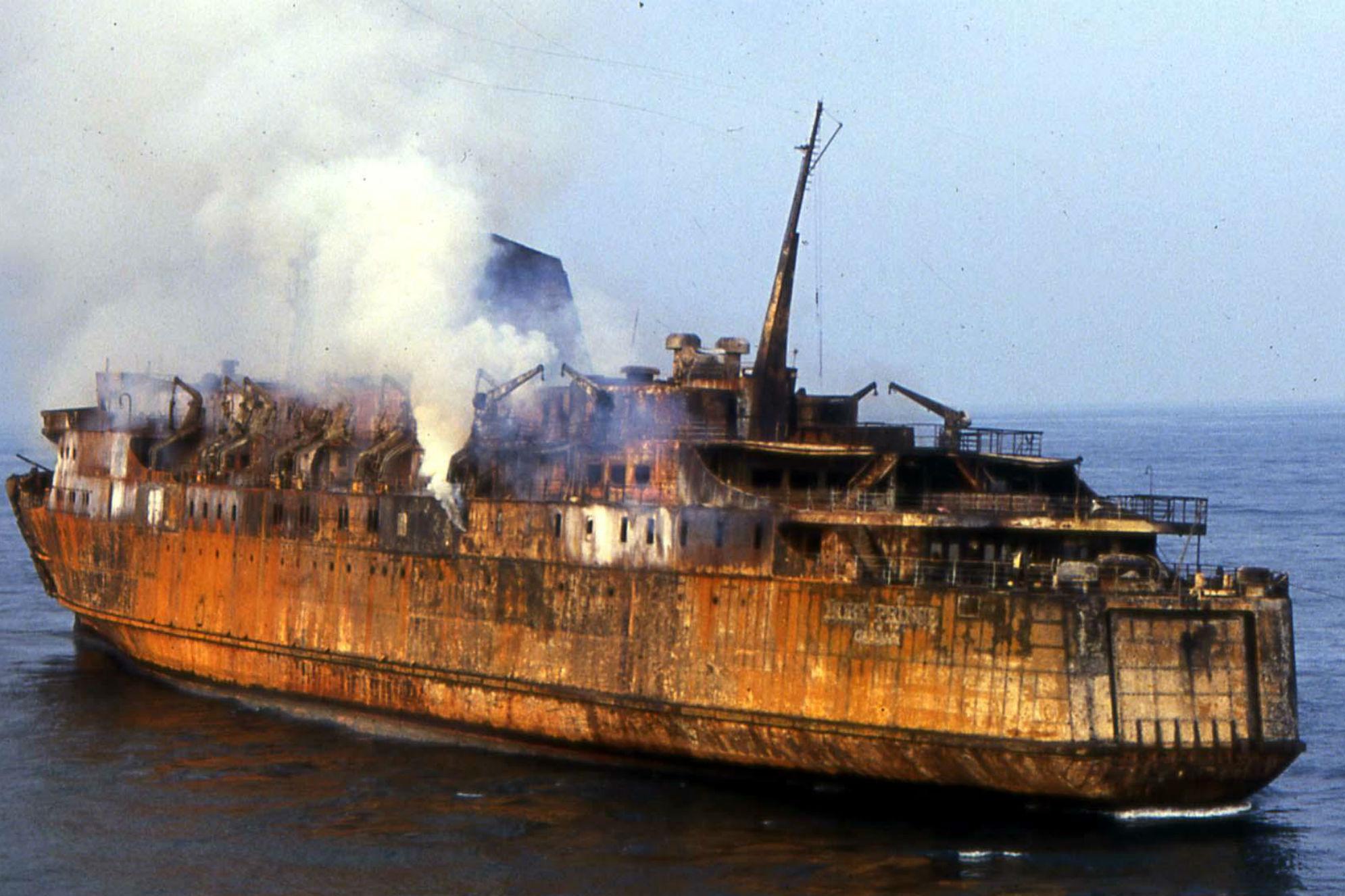Moby Prince, strage del mare con due cittadini ripostesi tra i 140 morti: cerimonia trentennale