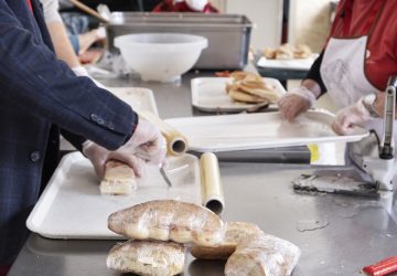 Catania, la solidariet&agrave; non si ferma: per Pasqua e Pasquetta pranzo da asporto all&rsquo;Help Center