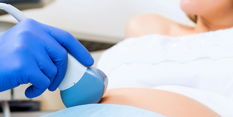 Giarre, cardiologo palpeggia paziente durante una visita: arrestato