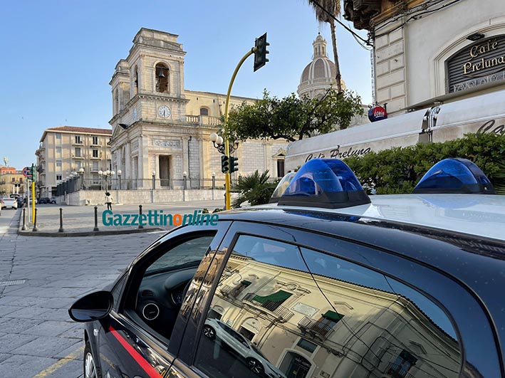 Giarre, 18enne minaccia la madre e i carabinieri: “Vi metto una bomba”