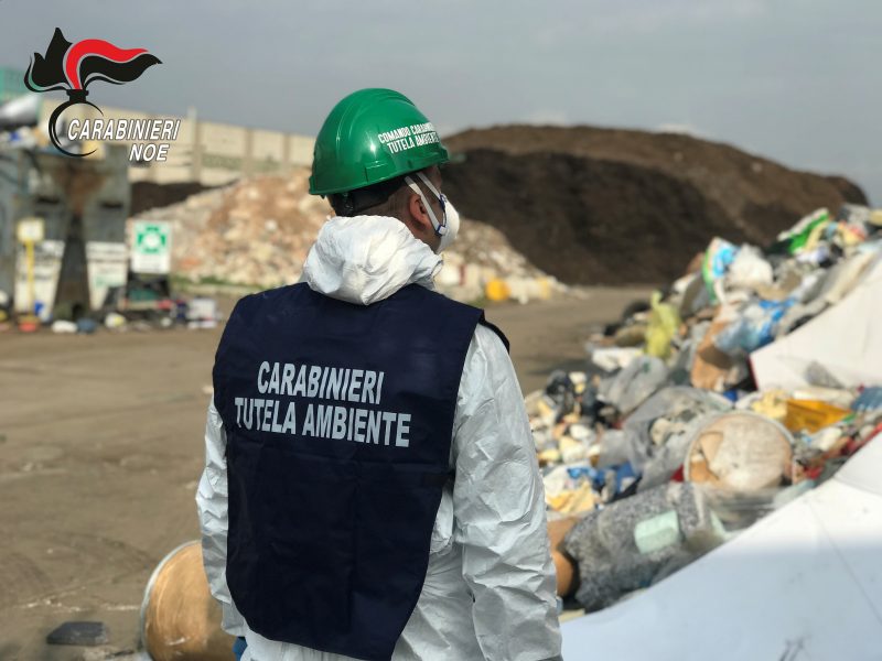 Gestione illecita dei rifiuti, sequestrate dal Noe di Catania diverse aree