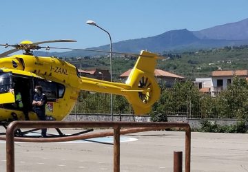 Mascali, pedone travolto da motoape in via Sicula Orientale. Intervento dell'elisoccorso