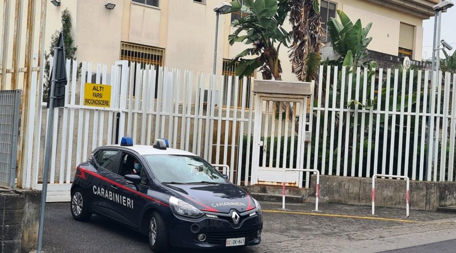 Aci Castello, madre fa arrestare figlio violento