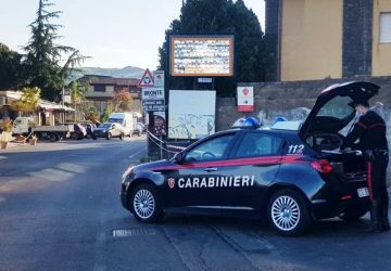 Bronte, spacciatore fugge al controllo ma viene raggiunto ed arrestato