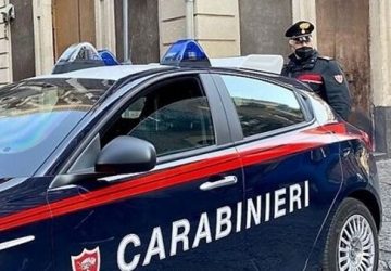 Piazzava “erba” ai giovani a San Berillo: arrestato dai Cc