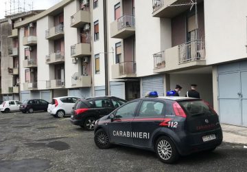 Catania, blitz antidroga in via Ustica: sequestrate cocaina, marijuana e crack