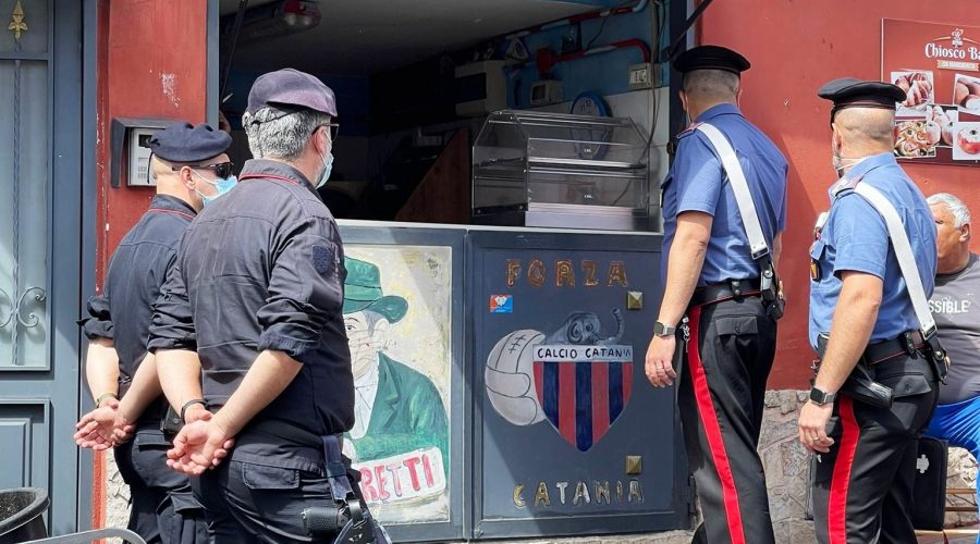 Catania, servizio anticrimine a Picanello: chiuso un chiosco