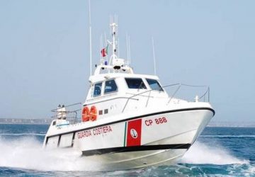 Acireale, Guadia Costiera: rinvenuto cadavere a Capomulini