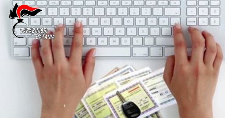 Randazzo, stipulava false assicurazioni online: denunciato