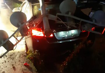 Caltagirone, auto con 4 giovani si schianta contro un palo. Intervento dei Vvff