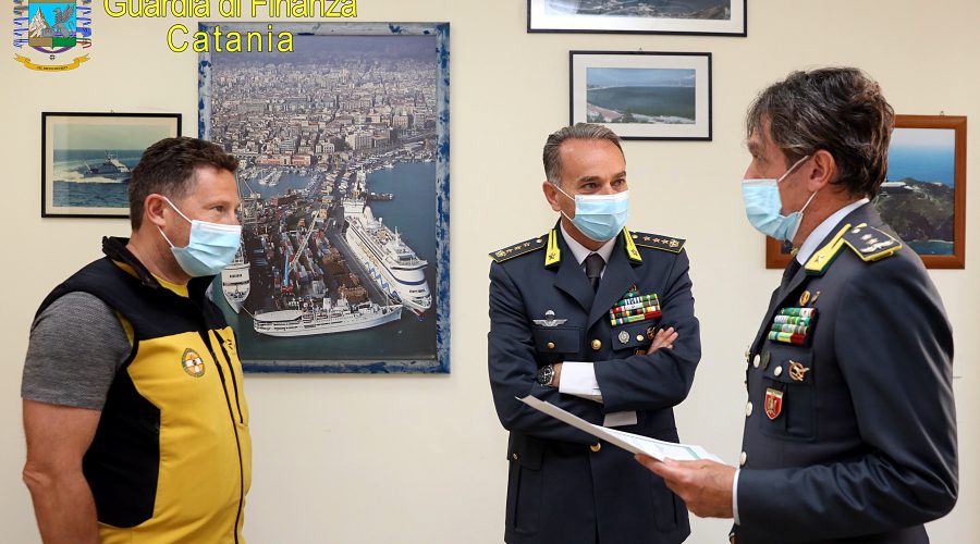 Catania, visita del Comandante Regionale Sicilia della Gdf, Gen. Rapanotti al Comando Provinciale