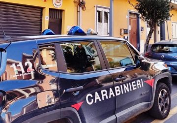 Fuggono alla vista dei Carabinieri: uno viene arrestato con la droga