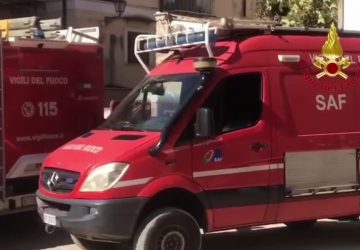 Castel di Judica, incendio in una panineria: un morto e una ferita