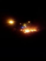 Giarre, a fuoco rifiuti ed erbacce sul prolungamento di via Romagna