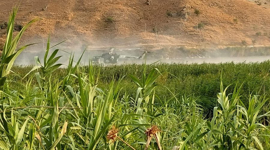 Paternò, agricoltore tenta di spegnere incendio ma si ribalta col trattore e muore