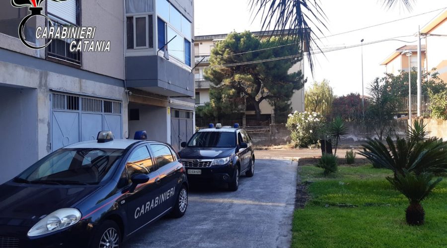 Serrati controlli dei Carabinieri a Giarre, Riposto e Mascali