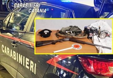 Catania, presi con un fucile clandestino a caccia di conigli: tre arresti