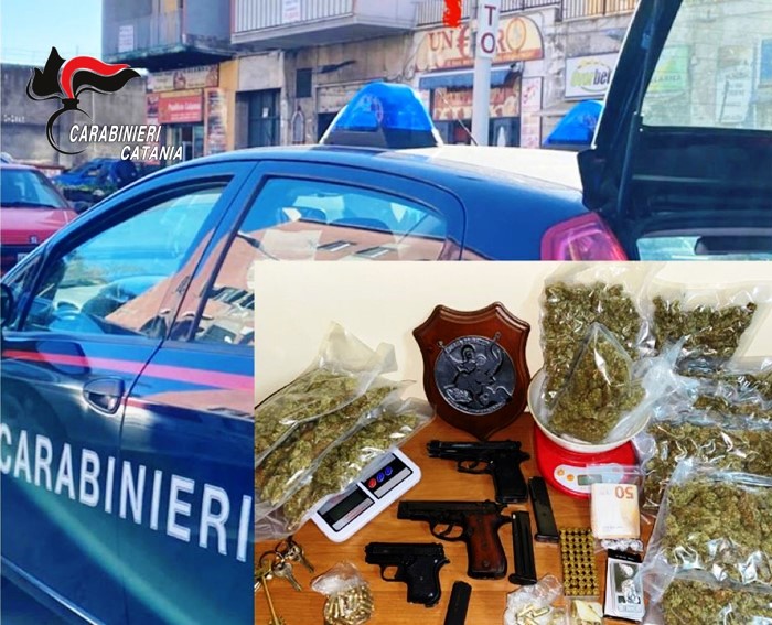 Nel suo rifugio armi e droga ma viene scovato dai Carabinieri: arrestato
