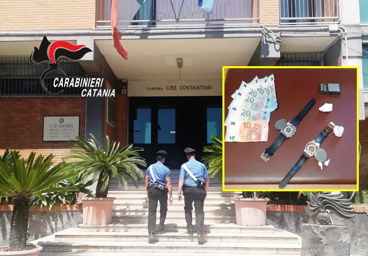 Acireale, al polso portava un orologio “stupefacente”: arrestato