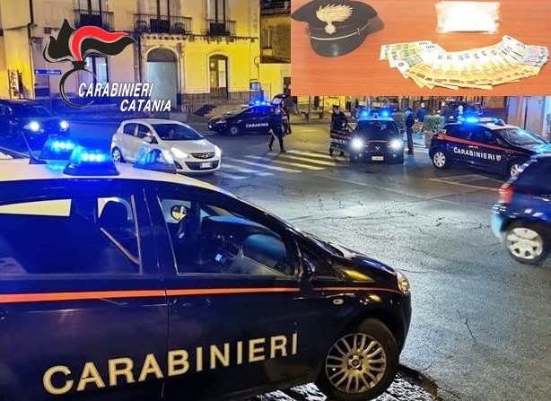 Aci Bonaccorsi, sfugge all’alt e lancia la droga dal finestrino: arrestato