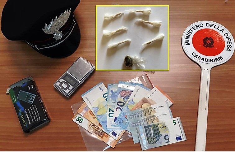 Piedimonte Etneo, consegnava del pane “stupefacente”: arrestato pusher-fattorino