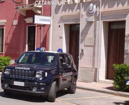 Per dissidi familiari fugge dai domiciliari per recarsi in carcere ma il tentativo fallisce