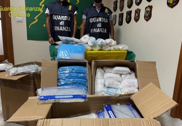 Sequestrati oltre 30 mila dispositivi di protezione individuale non conformi e non sicuri. Denunciato un responsabile