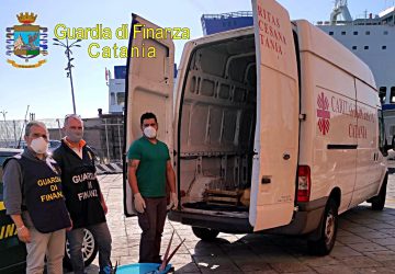 Acitrezza, sequestrati 48 kg di neonato e 2 esemplari di &laquo;puddicinedda&raquo; di 30 Kg: una denuncia