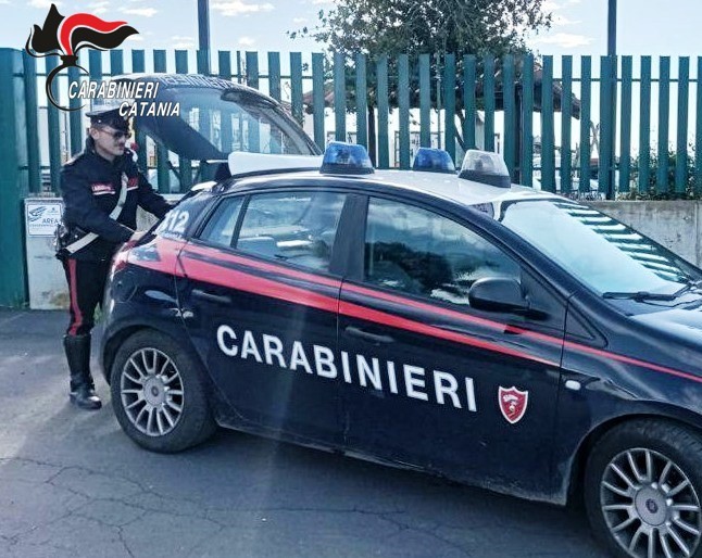 Catania, servizio anticrimine dei Carabinieri: una denuncia e diverse sanzioni