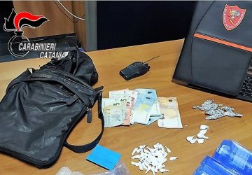 Fornisce falso nome di battesimo per celare i domiciliari: manette per uno spacciatore