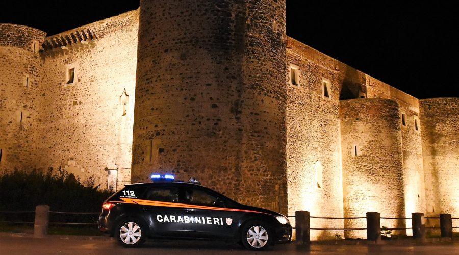 Parcheggiatore abusivo a soli 14 anni: denunciata la madre