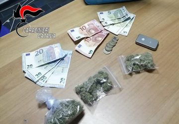 Fermano lui, ma a finire in manette per droga &egrave; il fratello