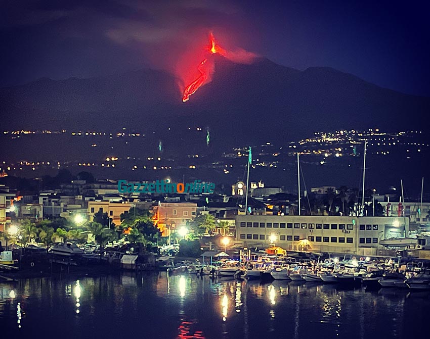 Etna, da ieri notte debole attività stromboliana