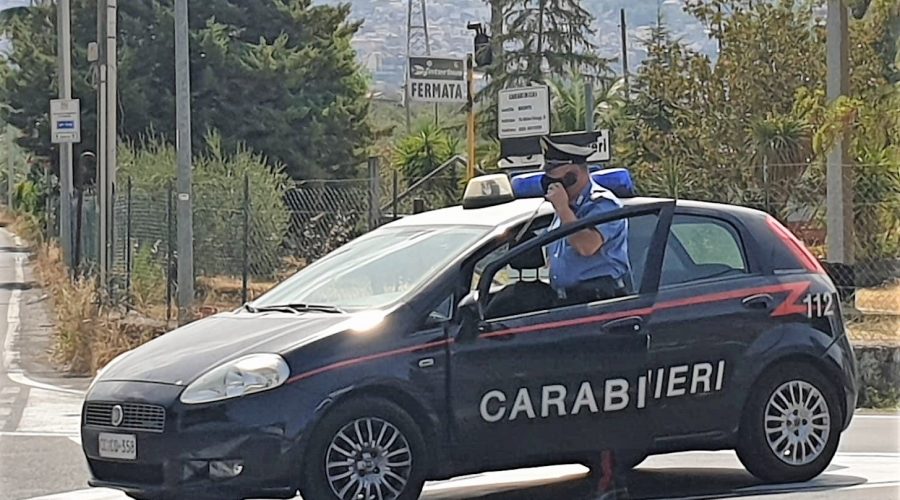 Bronte, fornisce false generalità per sfuggire alla cattura: arrestato