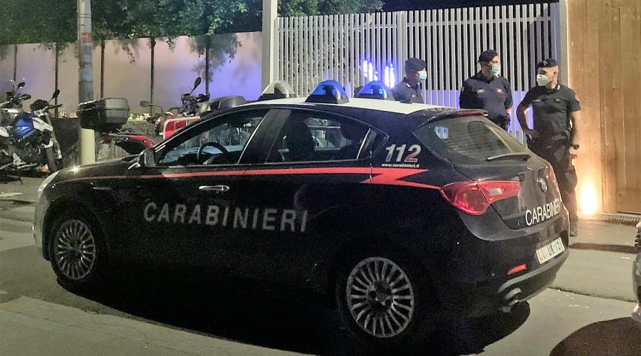 Catania, Cc chiudono un noto lido della Scogliera: aveva organizzato una serata danzante